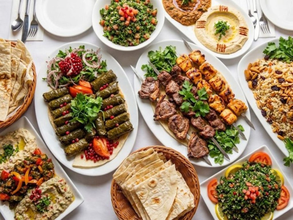 How to Choose the Perfect Wedding Caterer: A Complete Guide for Couples